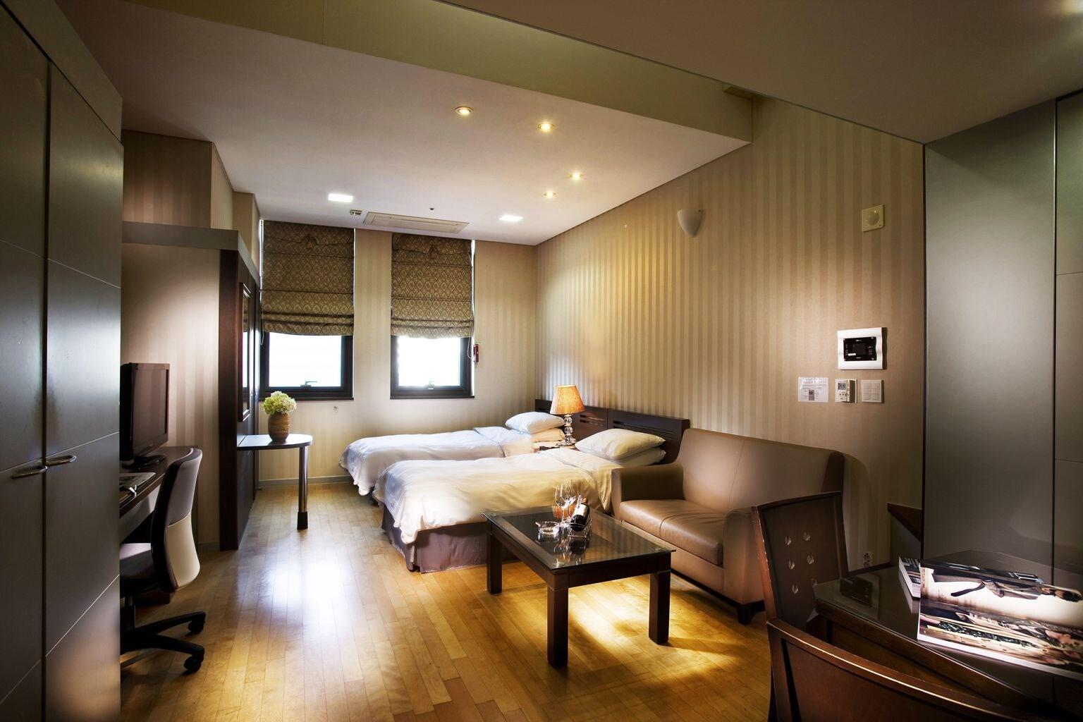 Hotel Provista 3*